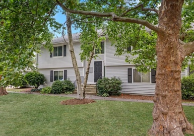9 Beal's Cove, Hingham, Massachusetts 02043, 2 Bedrooms Bedrooms, 3 Rooms Rooms,1 BathroomBathrooms,Residential Lease,For Rent,Beal's Cove,73073332
