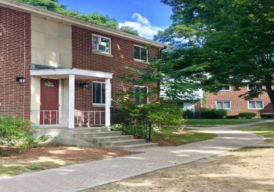 41 Wilson, Framingham, Massachusetts 01701, 2 Bedrooms Bedrooms, 4 Rooms Rooms,1.5 BathroomsBathrooms,Residential Lease,For Rent,Wilson,73103237