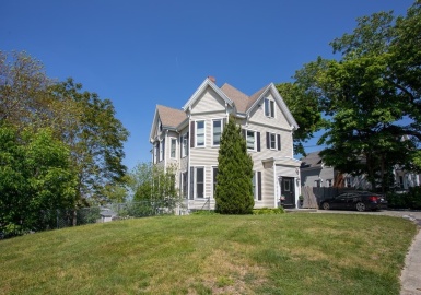 13 Whiting St, Plymouth, Massachusetts 02360, 2 Bedrooms Bedrooms, 4 Rooms Rooms,1 BathroomBathrooms,Residential Lease,For Rent,Whiting St,73107950