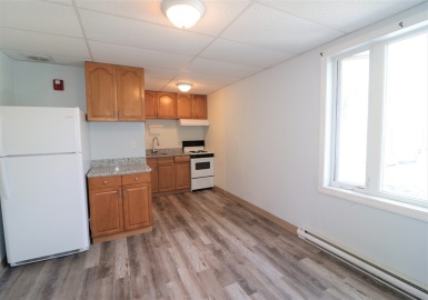1776 Middlesex, Lowell, Massachusetts 01851, 1 Bedroom Bedrooms, 3 Rooms Rooms,1 BathroomBathrooms,Residential Lease,For Rent,Middlesex,73133153