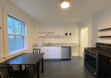 7 Centre Street, Cambridge, Massachusetts 02139, 2 Bedrooms Bedrooms, 4 Rooms Rooms,1 BathroomBathrooms,Residential Lease,For Rent,Centre Street,73105088