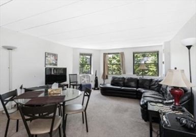 1933 Commonwealth Ave, Boston, Massachusetts 02135, 1 Bedroom Bedrooms, 3 Rooms Rooms,1 BathroomBathrooms,Residential Lease,For Rent,Commonwealth Ave,73137394