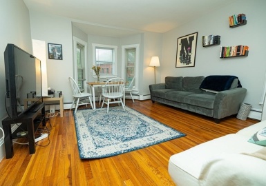 1 Jay Street, Cambridge, Massachusetts 02139, 2 Bedrooms Bedrooms, 6 Rooms Rooms,1.5 BathroomsBathrooms,Residential Lease,For Rent,Jay Street,73132179