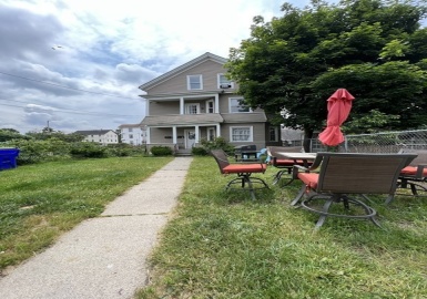 227 Brightman, Fall River, Massachusetts 02720, 2 Bedrooms Bedrooms, 5 Rooms Rooms,1 BathroomBathrooms,Residential Lease,For Rent,Brightman,73123188