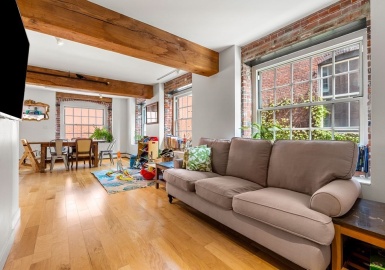 240 Jackson St, Lowell, Massachusetts 01852, 2 Bedrooms Bedrooms, 5 Rooms Rooms,1.5 BathroomsBathrooms,Residential Lease,For Rent,Jackson St,73128722