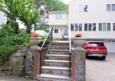 18 Princeton, Newton, Massachusetts 02458, 2 Bedrooms Bedrooms, 5 Rooms Rooms,1 BathroomBathrooms,Residential Lease,For Rent,Princeton,73126475
