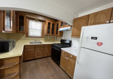 369 Prospect St, Cambridge, Massachusetts 02139, 2 Bedrooms Bedrooms, 4 Rooms Rooms,1 BathroomBathrooms,Residential Lease,For Rent,Prospect St,73129197