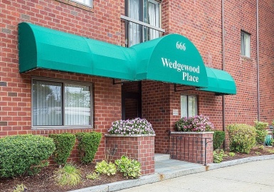 666 Main St, Winchester, Massachusetts 01890, 2 Bedrooms Bedrooms, 5 Rooms Rooms,2 BathroomsBathrooms,Residential Lease,For Rent,Main St,73111057