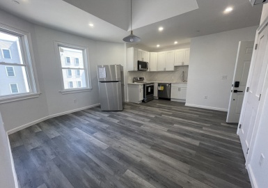 263 Dorchester, Boston, Massachusetts 02127, 2 Bedrooms Bedrooms, 4 Rooms Rooms,1 BathroomBathrooms,Residential Lease,For Rent,Dorchester,73134443