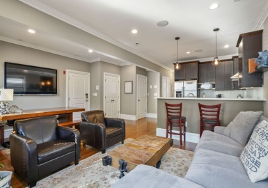 15 Howell St, Boston, Massachusetts 02125, 3 Bedrooms Bedrooms, 6 Rooms Rooms,2 BathroomsBathrooms,Residential Lease,For Rent,Howell St,73134774