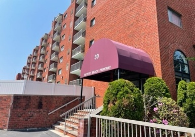 30 Revere Beach Parkway, Medford, Massachusetts 02155, 2 Bedrooms Bedrooms, 5 Rooms Rooms,2 BathroomsBathrooms,Residential Lease,For Rent,Revere Beach Parkway,73129971