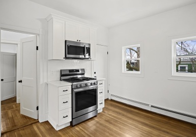 38 Woodford, Boston, Massachusetts 02125, 3 Bedrooms Bedrooms, 5 Rooms Rooms,1 BathroomBathrooms,Residential Lease,For Rent,Woodford,73082675
