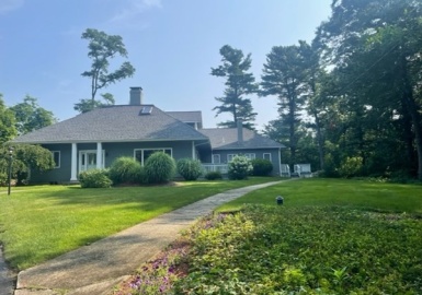 1 Brown Ave, Burlington, Massachusetts 01803, 1 Bedroom Bedrooms, 3 Rooms Rooms,1 BathroomBathrooms,Residential Lease,For Rent,Brown Ave,73135822