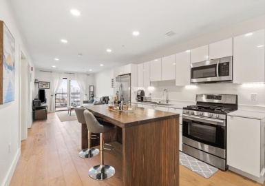 250 Meridian St, Boston, Massachusetts 02128, 1 Bedroom Bedrooms, 3 Rooms Rooms,1 BathroomBathrooms,Residential Lease,For Rent,Meridian St,73236139