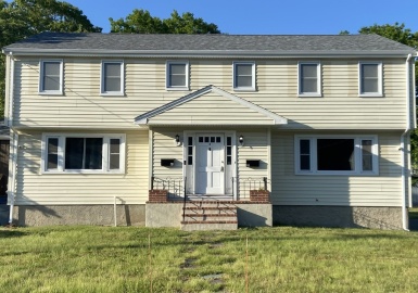 8 Regina Rd, Randolph, Massachusetts 02368, 3 Bedrooms Bedrooms, 5 Rooms Rooms,2 BathroomsBathrooms,Residential Lease,For Rent,Regina Rd,73115215