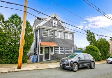 38-40 Cross St, Winthrop, Massachusetts 02152, 2 Bedrooms Bedrooms, 4 Rooms Rooms,1 BathroomBathrooms,Residential Lease,For Rent,Cross St,73111929