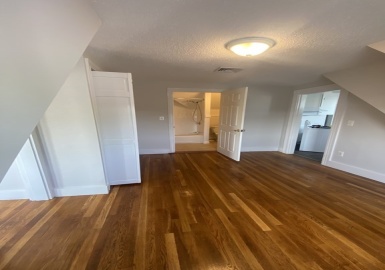 25 Congress St, Lynn, Massachusetts 01905, 3 Bedrooms Bedrooms, 7 Rooms Rooms,1 BathroomBathrooms,Residential Lease,For Rent,Congress St,73125994