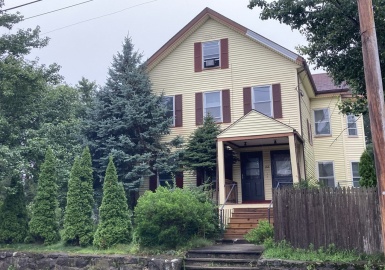 166 High, Reading, Massachusetts 01867, 2 Bedrooms Bedrooms, 6 Rooms Rooms,1 BathroomBathrooms,Residential Lease,For Rent,High,73131685