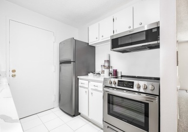 6 Village Green Lane, Natick, Massachusetts 01760, 1 Bedroom Bedrooms, 4 Rooms Rooms,1 BathroomBathrooms,Residential Lease,For Rent,Village Green Lane,73122581