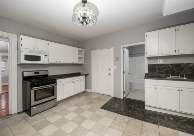 160 Garland, Everett, Massachusetts 02149, 2 Bedrooms Bedrooms, 4 Rooms Rooms,1 BathroomBathrooms,Residential Lease,For Rent,Garland,73096144
