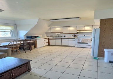 25 Garrison, Brookline, Massachusetts 02446, 2 Bedrooms Bedrooms, 4 Rooms Rooms,1 BathroomBathrooms,Residential Lease,For Rent,Garrison,73118066