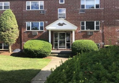 366 Elliot Street, Newton, Massachusetts 02464, 1 Bedroom Bedrooms, 3 Rooms Rooms,1 BathroomBathrooms,Residential Lease,For Rent,Elliot Street,73120107