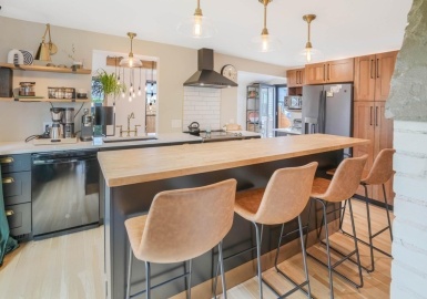 18 Carolina St, Medford, Massachusetts 02155, 3 Bedrooms Bedrooms, 7 Rooms Rooms,2.5 BathroomsBathrooms,Residential Lease,For Rent,Carolina St,73123489