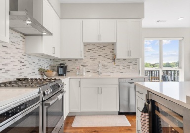 3531 Washington Street, Boston, Massachusetts 02130, 3 Bedrooms Bedrooms, 5 Rooms Rooms,2.5 BathroomsBathrooms,Residential Lease,For Rent,Washington Street,73132405