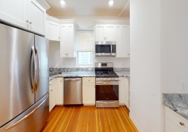 68 Myrtle, Malden, Massachusetts 02148, 3 Bedrooms Bedrooms, 5 Rooms Rooms,2 BathroomsBathrooms,Residential Lease,For Rent,Myrtle,73088566