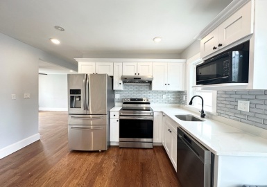 16 Hubbardston, Boston, Massachusetts 02125, 3 Bedrooms Bedrooms, 5 Rooms Rooms,2 BathroomsBathrooms,Residential Lease,For Rent,Hubbardston,73129113