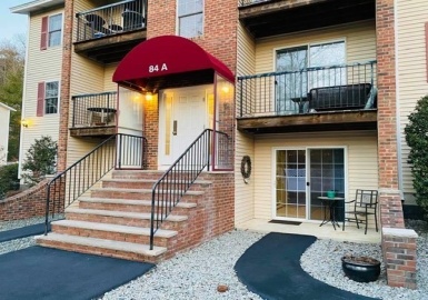 84 Cocasset Street, Foxboro, Massachusetts 02035, 1 Bedroom Bedrooms, 3 Rooms Rooms,1 BathroomBathrooms,Residential Lease,For Rent,Cocasset Street,73133939