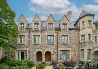 354 Tappan St, Brookline, Massachusetts 02445, 3 Bedrooms Bedrooms, 6 Rooms Rooms,2 BathroomsBathrooms,Residential Lease,For Rent,Tappan St,73123249