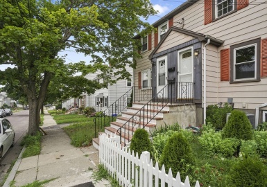 37 Regent Road, Malden, Massachusetts 02148, 2 Bedrooms Bedrooms, 5 Rooms Rooms,1 BathroomBathrooms,Residential Lease,For Rent,Regent Road,73119796