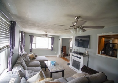 29 Garfield Avenue, Woburn, Massachusetts 01809, 2 Bedrooms Bedrooms, 5 Rooms Rooms,1 BathroomBathrooms,Residential Lease,For Rent,Garfield Avenue,73116332