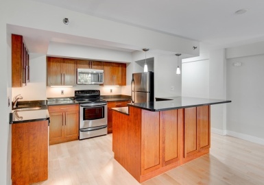 1600 Beacon St, Brookline, Massachusetts 02446, 2 Bedrooms Bedrooms, 4 Rooms Rooms,2 BathroomsBathrooms,Residential Lease,For Rent,Beacon St,73117271