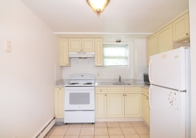 2 Huckins Ave, Quincy, Massachusetts 02171, 2 Bedrooms Bedrooms, 2 Rooms Rooms,1 BathroomBathrooms,Residential Lease,For Rent,Huckins Ave,73137569