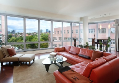 1 Charles St S, Boston, Massachusetts 02116, 2 Bedrooms Bedrooms, 5 Rooms Rooms,2.5 BathroomsBathrooms,Residential,For Sale,Charles St S,73078570