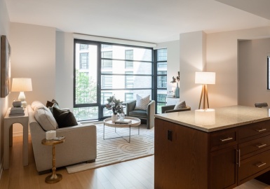 580 Washington Street, Boston, Massachusetts 02111, 2 Bedrooms Bedrooms, 4 Rooms Rooms,2 BathroomsBathrooms,Residential,For Sale,Washington Street,73111396