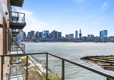 45 Lewis St, Boston, Massachusetts 02128, 2 Bedrooms Bedrooms, 5 Rooms Rooms,2 BathroomsBathrooms,Residential Lease,For Rent,Lewis St,73136409