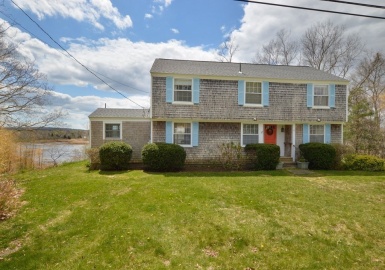 38 Dexter Ave, Sandwich, Massachusetts 02563, 4 Bedrooms Bedrooms, 8 Rooms Rooms,2.5 BathroomsBathrooms,Residential,For Sale,Dexter Ave,73101647