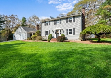 274 Massapoag Ave, Easton, Massachusetts 02356, 3 Bedrooms Bedrooms, 9 Rooms Rooms,2 BathroomsBathrooms,Residential,For Sale,Massapoag Ave,73108556