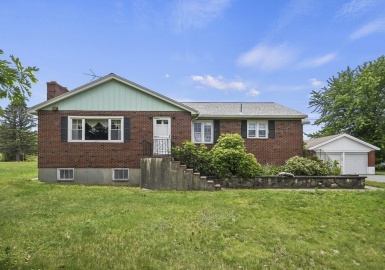 1466 Lancaster Avenue, Lunenburg, Massachusetts 01462, 3 Bedrooms Bedrooms, 10 Rooms Rooms,1.5 BathroomsBathrooms,Residential,For Sale,Lancaster Avenue,73125992