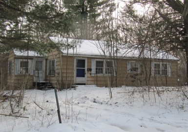 10 Laurelwood Avenue, Leicester, Massachusetts 01524, 3 Bedrooms Bedrooms, 5 Rooms Rooms,1 BathroomBathrooms,Residential,For Sale,Laurelwood Avenue,73086156