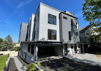 26 Colbourne Cres, Brookline, Massachusetts 02445, 3 Bedrooms Bedrooms, 6 Rooms Rooms,2.5 BathroomsBathrooms,Residential,For Sale,Colbourne Cres Condo,Colbourne Cres,73111449