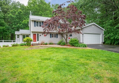 18 Fairview Farm Road, Haverhill, Massachusetts 01832, 3 Bedrooms Bedrooms, 8 Rooms Rooms,2.5 BathroomsBathrooms,Residential,For Sale,Fairview Farm Road,73122178