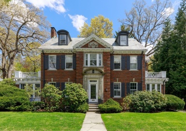 25 Bonad Rd, Newton, Massachusetts 02465, 6 Bedrooms Bedrooms, 10 Rooms Rooms,4 BathroomsBathrooms,Residential,For Sale,Bonad Rd,73106594