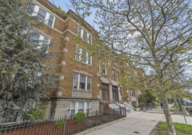 2025 Commonwealth Avenue, Boston, Massachusetts 02135, 2 Bedrooms Bedrooms, 4 Rooms Rooms,2 BathroomsBathrooms,Residential,For Sale,Commonwealth Avenue,73106163