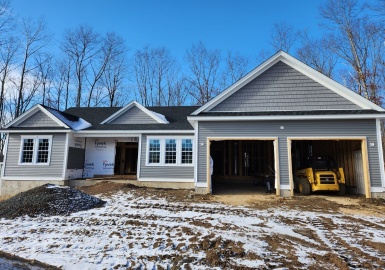35 Sycamore Cr, Belchertown, Massachusetts 01007, 3 Bedrooms Bedrooms, 7 Rooms Rooms,2.5 BathroomsBathrooms,Residential,For Sale,Sycamore Cr,73066713