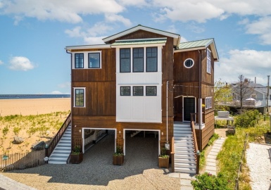 10 77th Street, Newburyport, Massachusetts 01950, 3 Bedrooms Bedrooms, 7 Rooms Rooms,2.5 BathroomsBathrooms,Residential,For Sale,77th Street,73120617