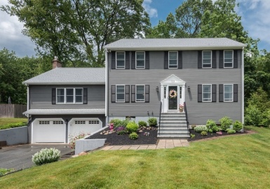 112 Buckboard Ln, Abington, Massachusetts 02351, 4 Bedrooms Bedrooms, 8 Rooms Rooms,2.5 BathroomsBathrooms,Residential,For Sale,Buckboard Ln,73124160